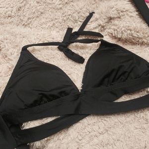 Black swim top straps